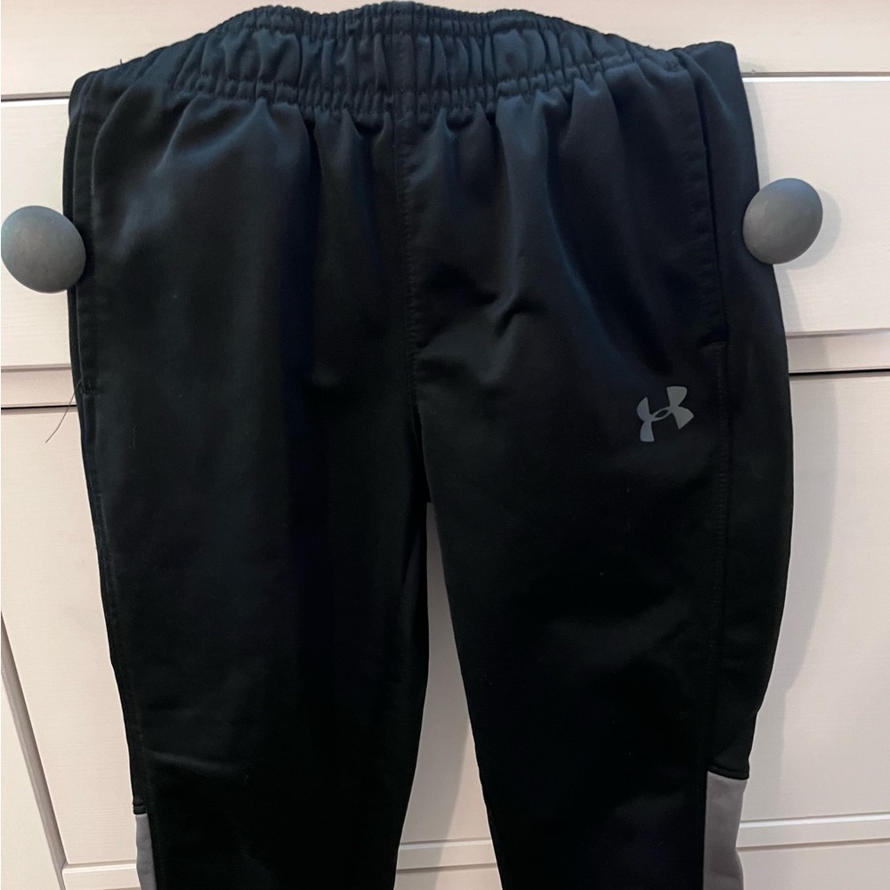 Under Armour kid joggers/pants